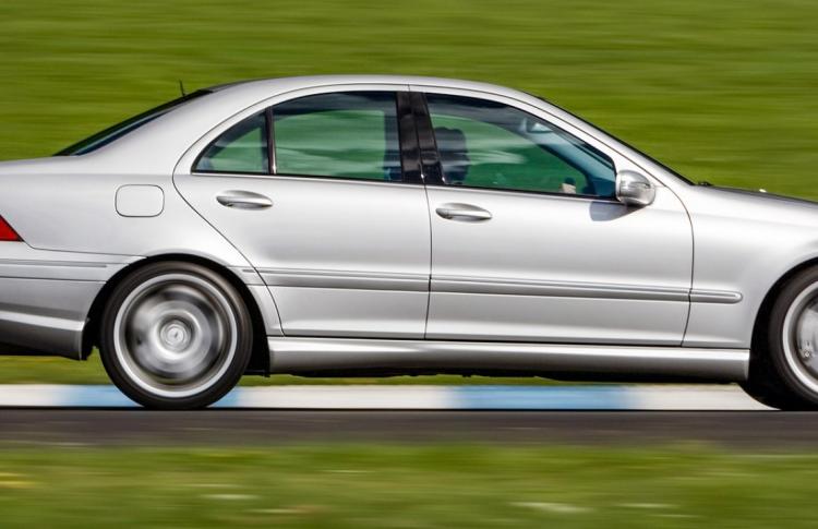 Celebrating 25 Years of Innovation: The Mercedes-Benz 203 C-Class ...